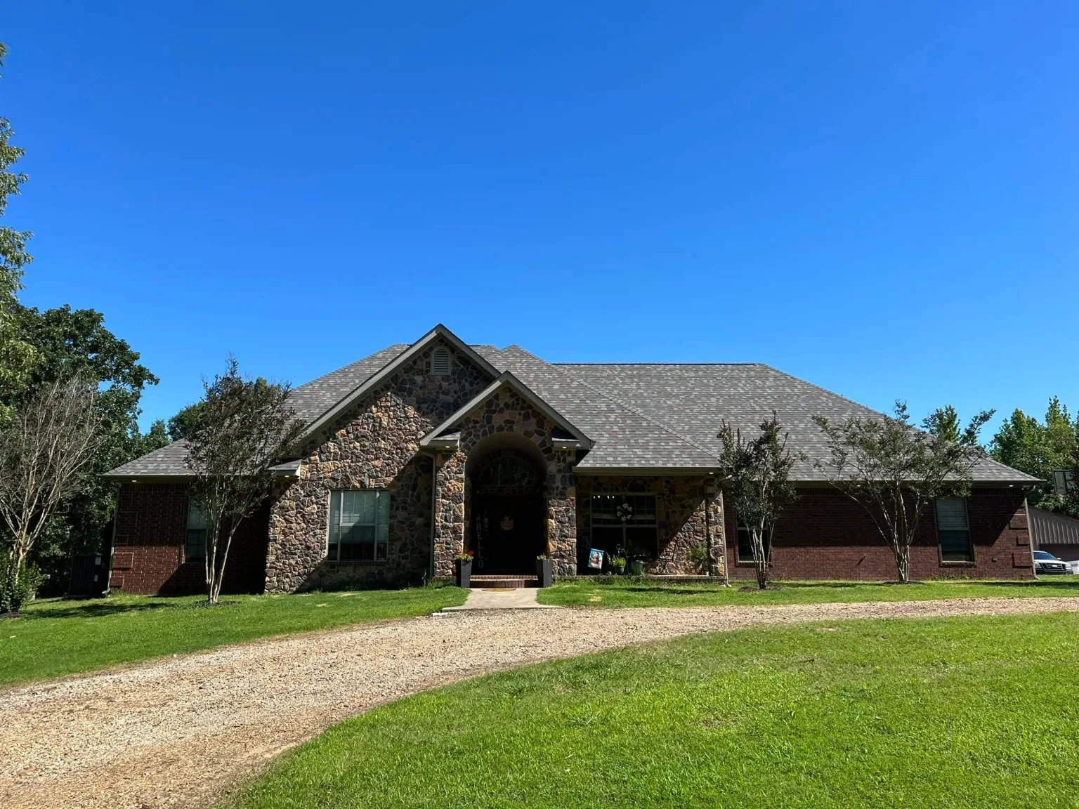 Completed Cornerstone residential shingle roof