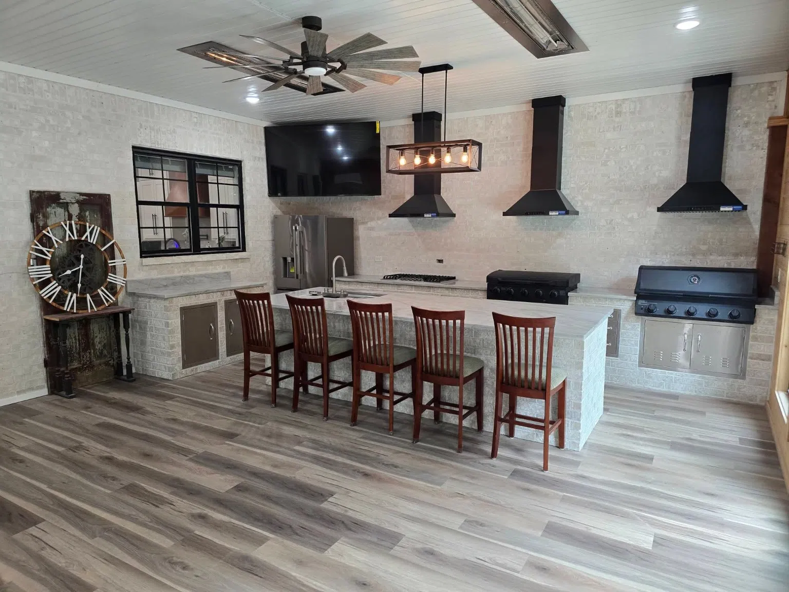 Custom entertaining kitchen and cooktop