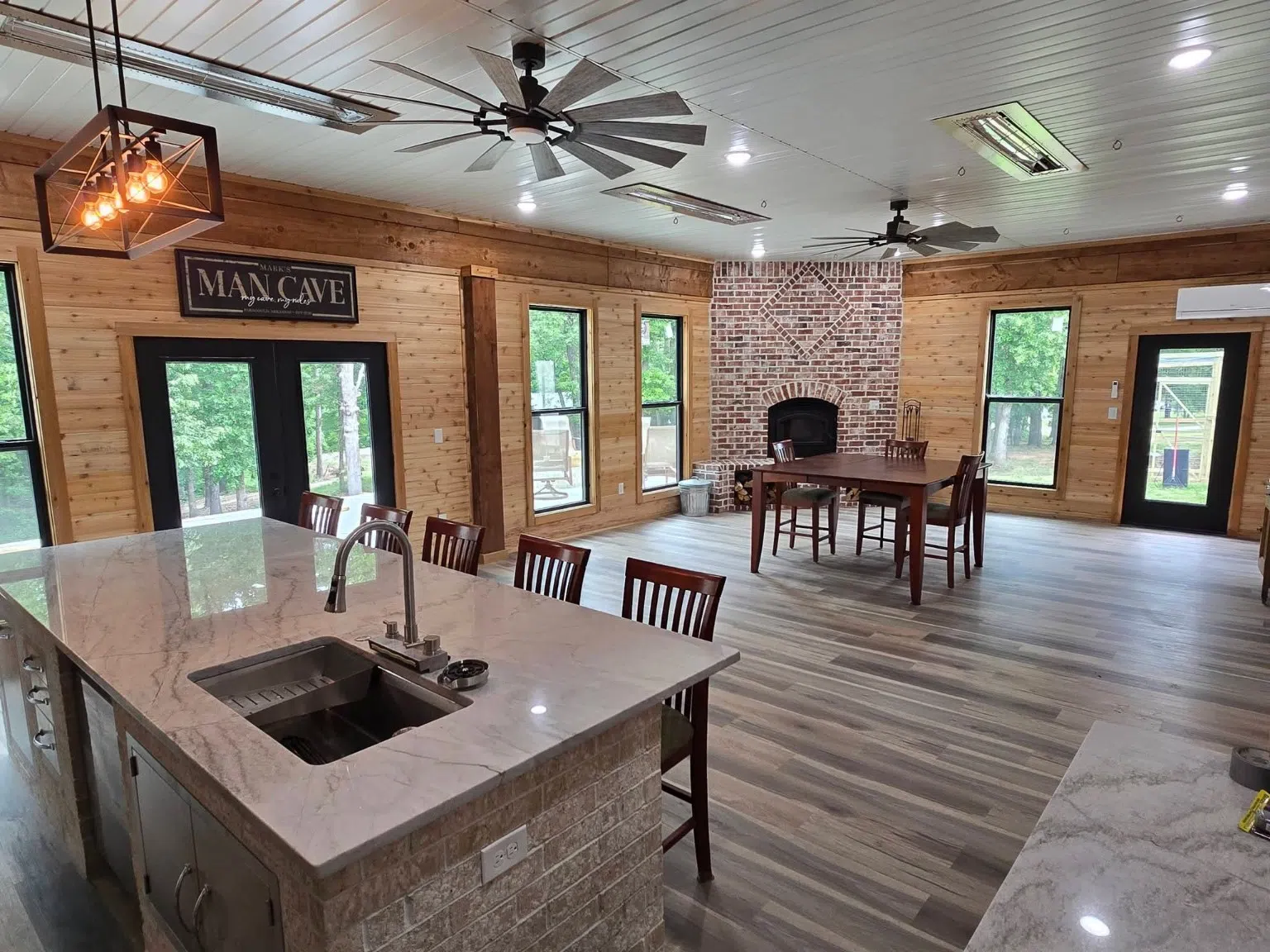 Timber finish entertainment area with dining