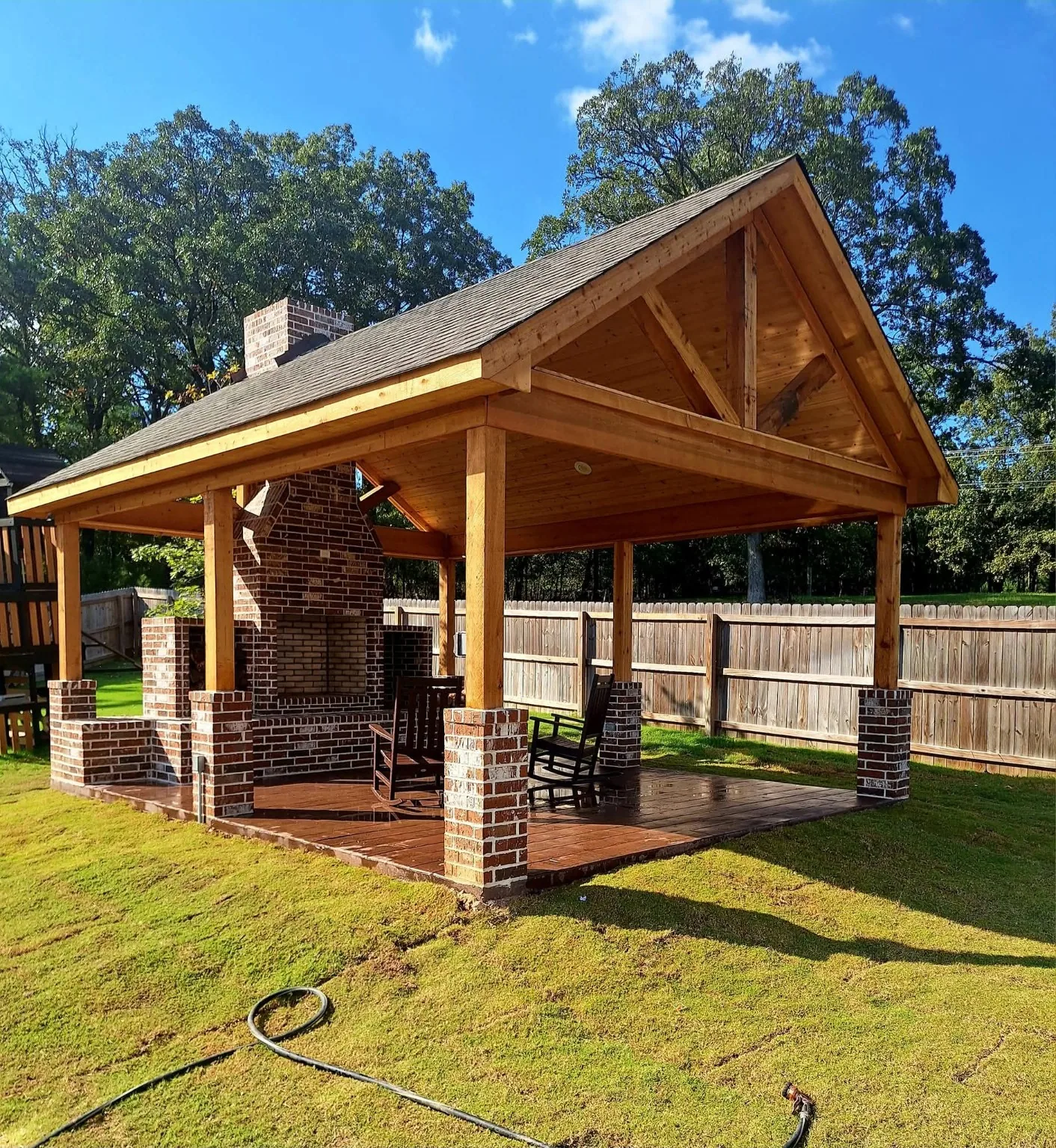 Outdoor Living & Kitchens