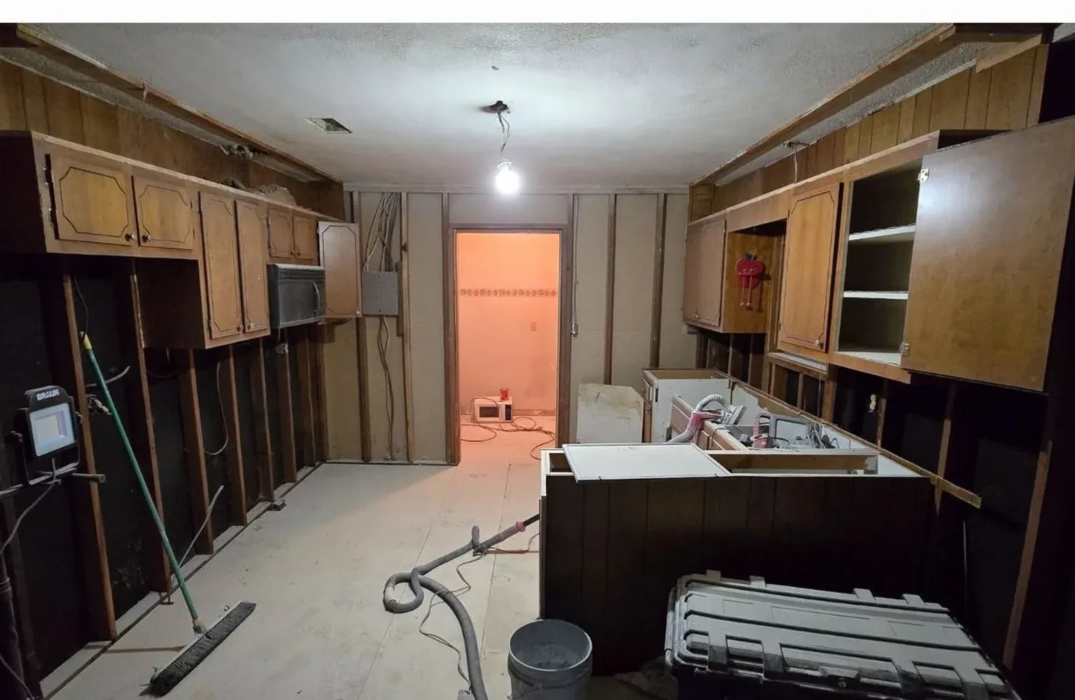 Kitchen Renovation before remodeling