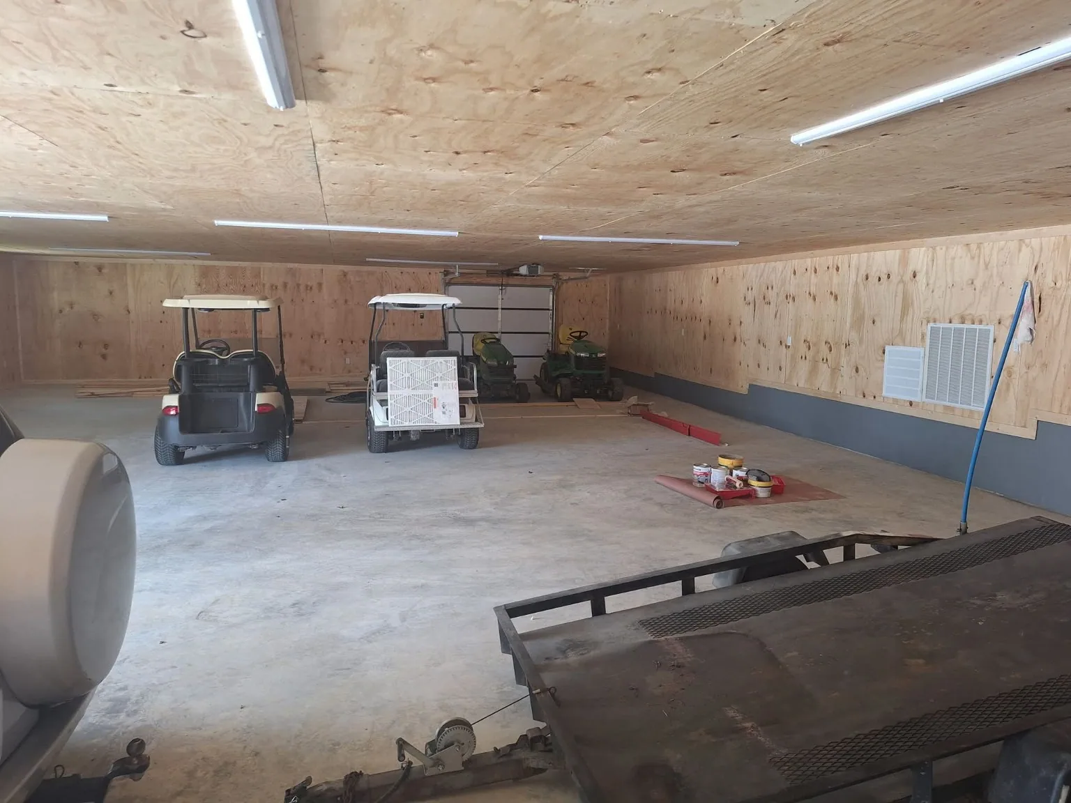 Large garage interior space